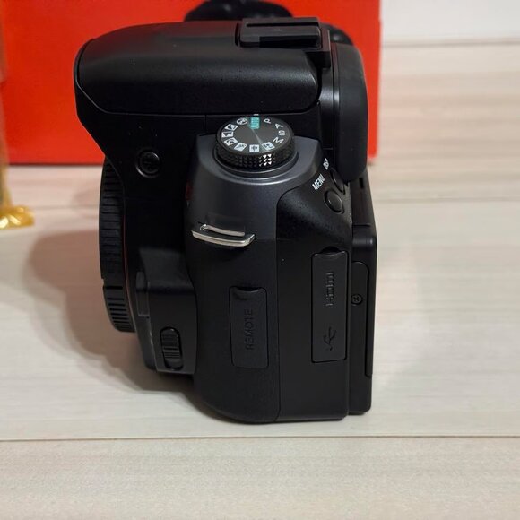 Unused SONY α550 Digital Single-Lens Reflex Camera - Picture 6 of 7